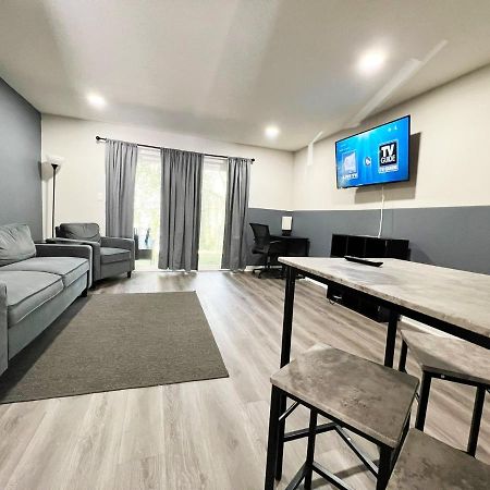 The Lux 28 Tvs Every Room Free Wifi Атланта Экстерьер фото